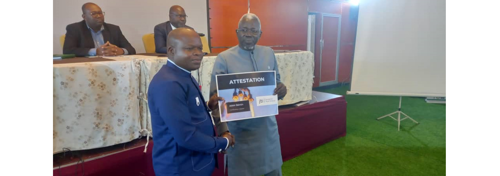 Le SOAC mandate l'ANM pour certifier les médias au Bénin